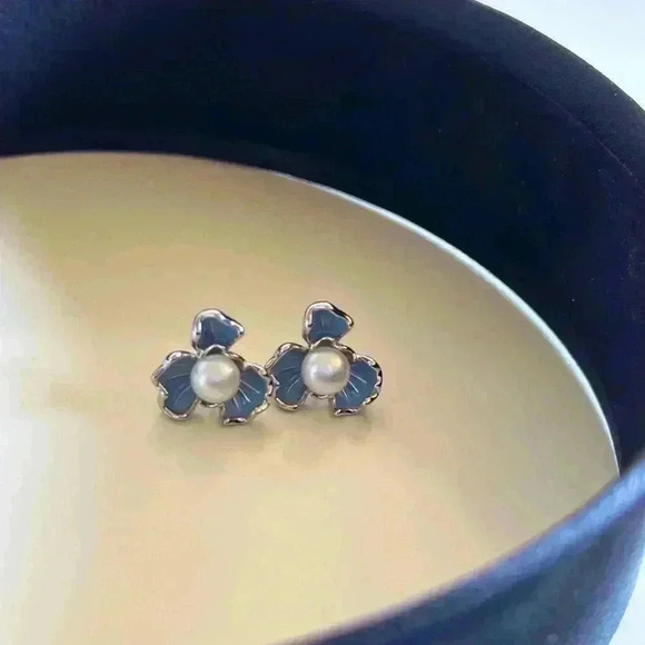 Enamel With Freshwater Pearl Iris Earrings - Picture 1 of 9